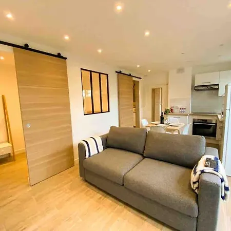 Le Coeur Du Cap D'antibes - Terrasse - Parking - Wifi Apartment