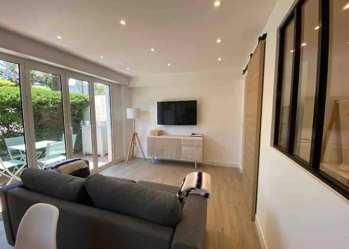 Apartment Le Coeur Du Cap D'antibes - Terrasse - Parking - Wifi Antibes